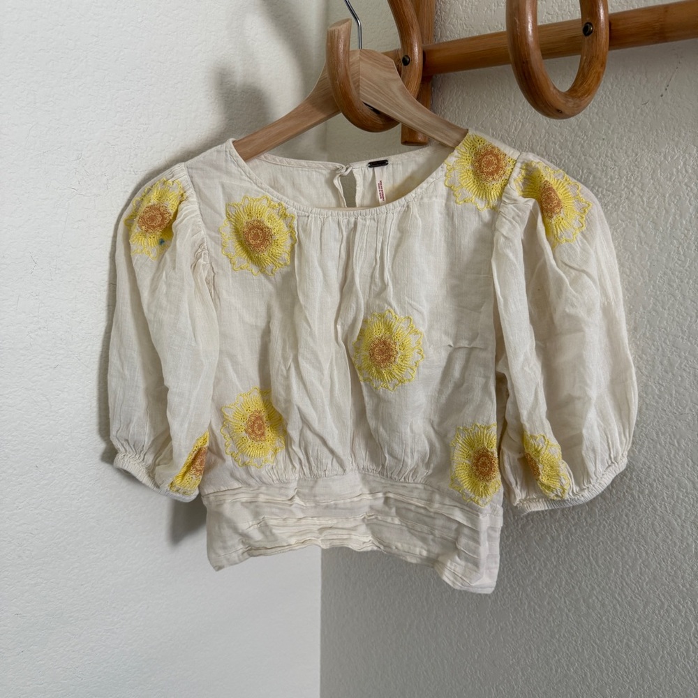Free people ivory my girl embroidered cropped blouse smocked waist sunflowers - Picture 2 of 6